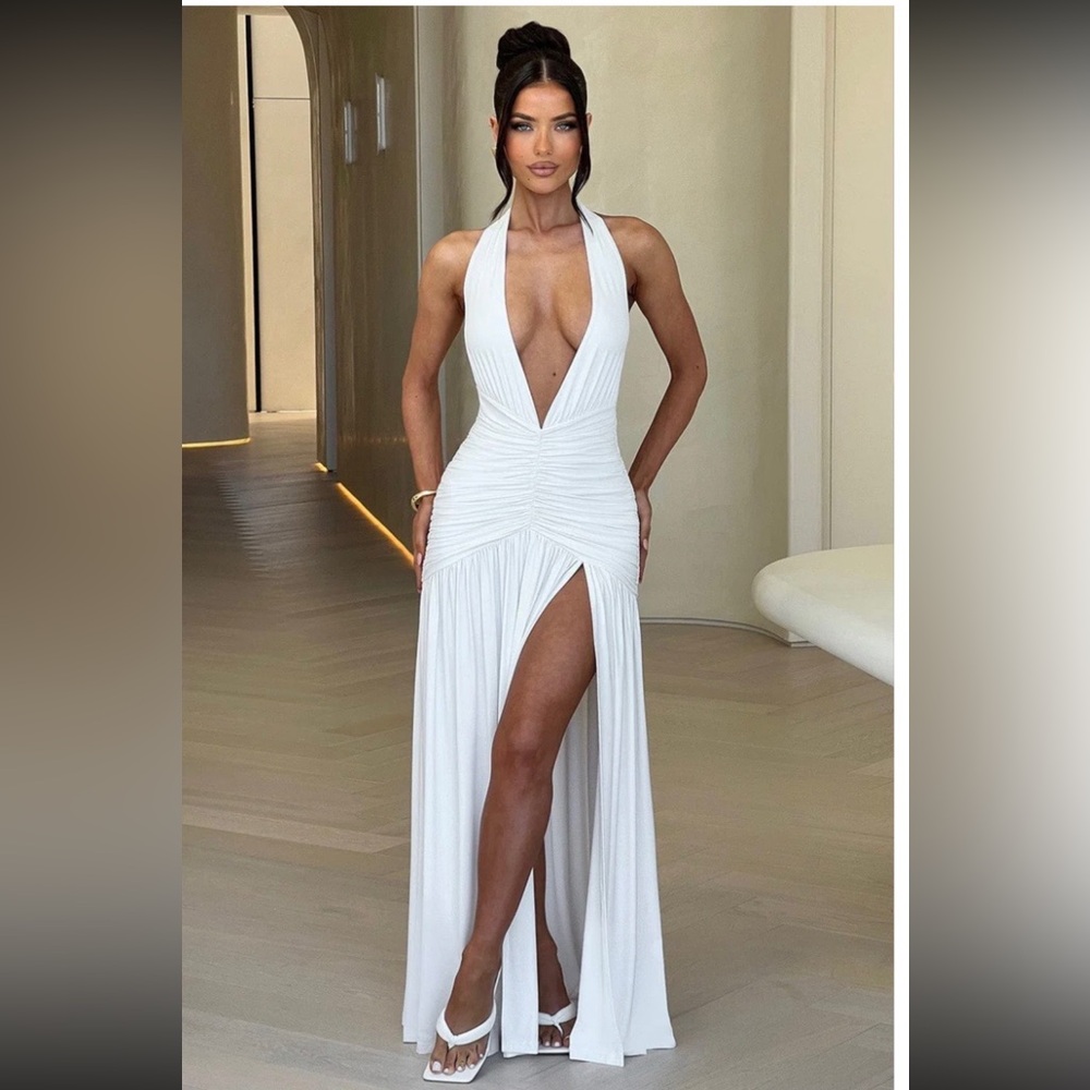 Elegant White Backless Dress